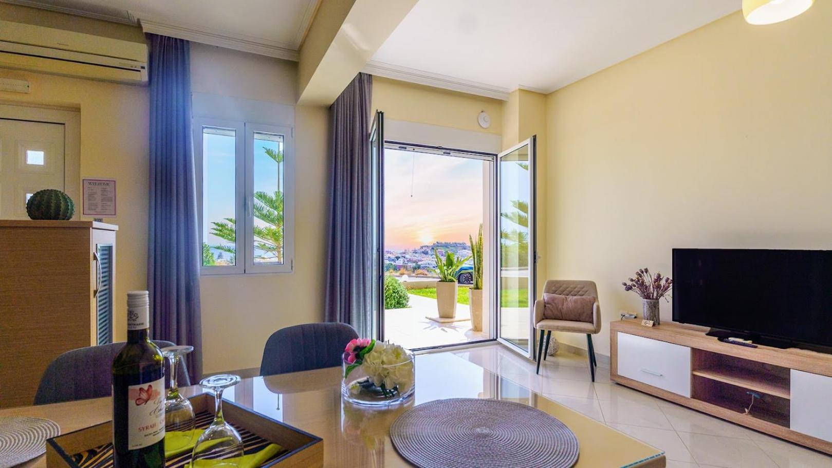 Aristea Apartments 帕琉乔拉 外观 照片